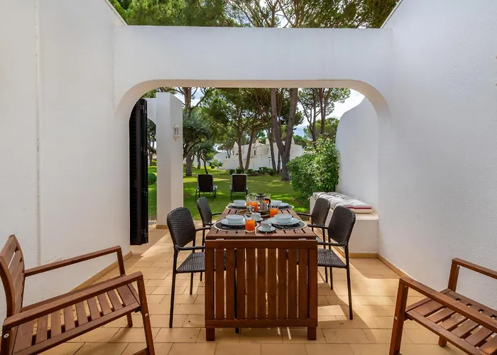 Vilamouratenis Wave By Sapvillas